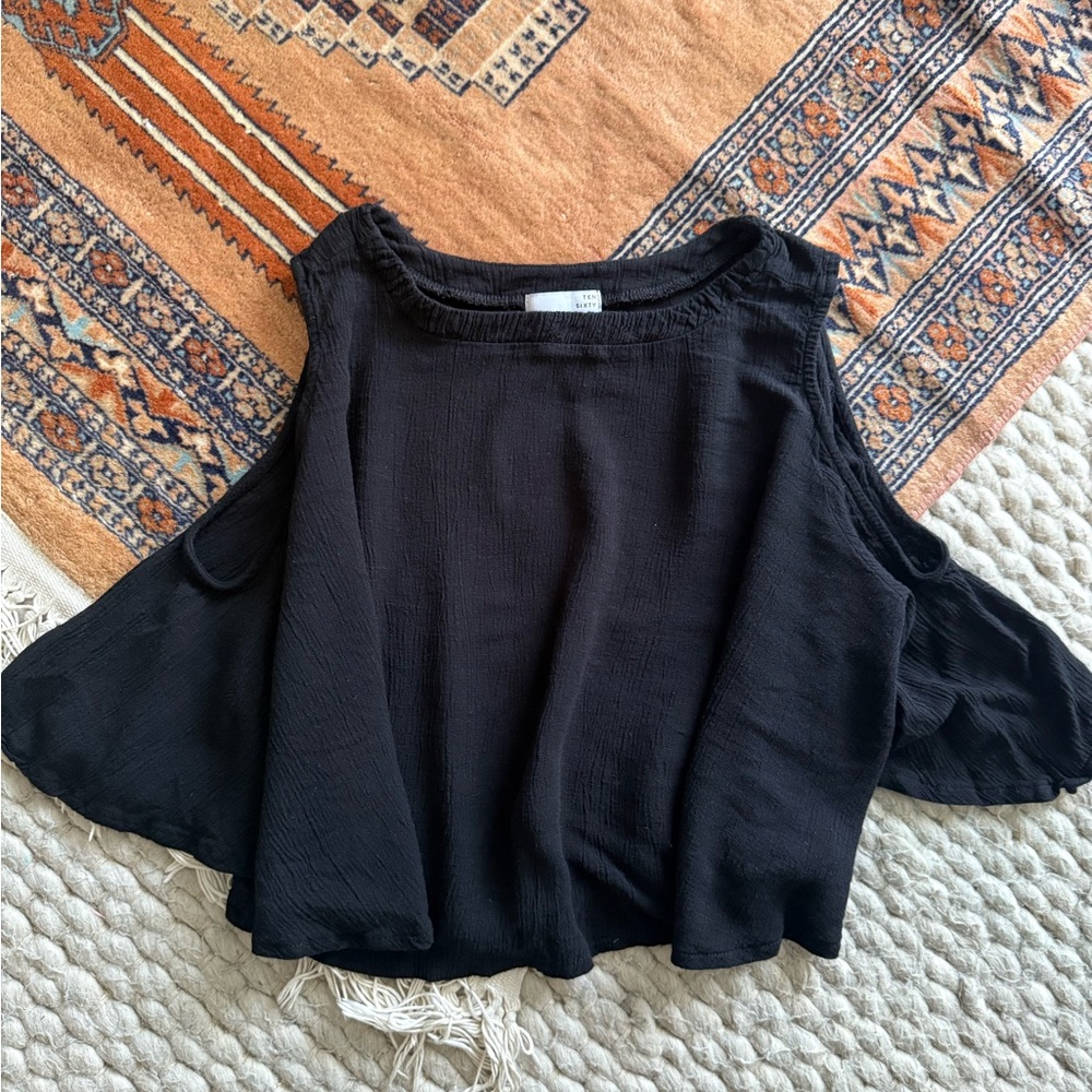 Ten Sixty Sherman Black Flowy Open Shoulder 3/4 Sleeve Top - Medium